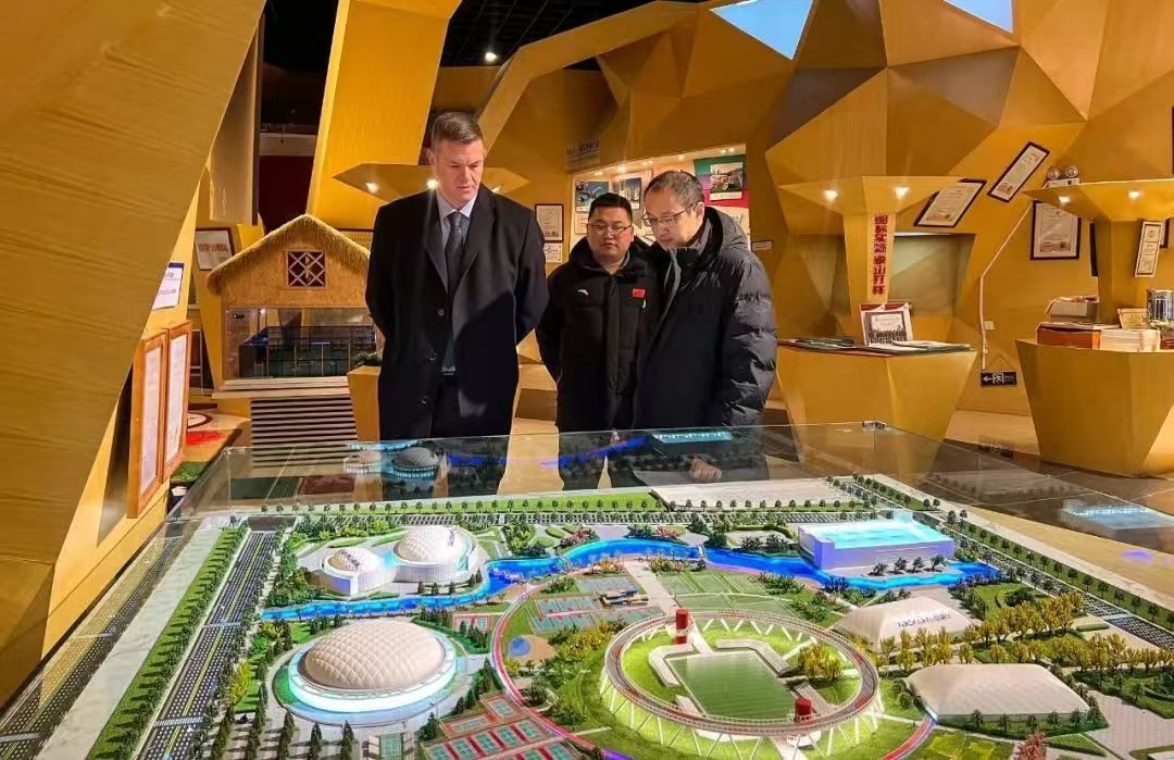 国际柔道联合会副主席卡洛斯·艾力克莅临中国·3003新葡体育参观交流